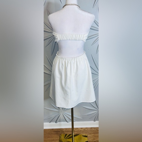 HOST PICK Petal & Pup NWT SZ M white halter style dress w/cut outs. Bust 30”-36” - Picture 5 of 11